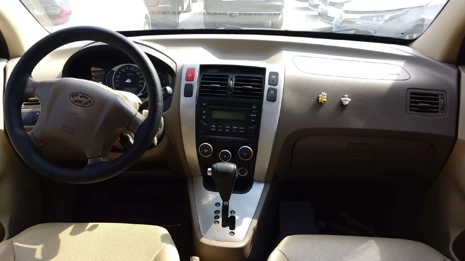 2013 Hyundai Tucson 2.0L 141HP L4 4AT,autocango,china used car exporter,china ev exporter,chinese used car exporter,chinese used ev exporter