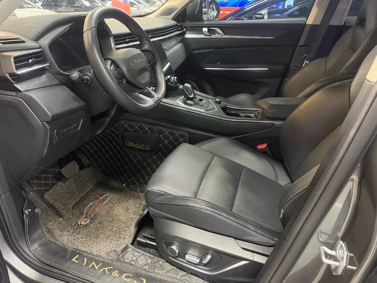 2021 LYNK&CO 01 2.0T 218HP L4 8AT,autocango,china used car exporter,china ev exporter,chinese used car exporter,chinese used ev exporter