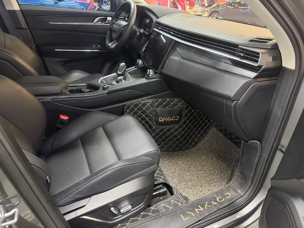 2021 LYNK&CO 01 2.0T 218HP L4 8AT,autocango,china used car exporter,china ev exporter,chinese used car exporter,chinese used ev exporter