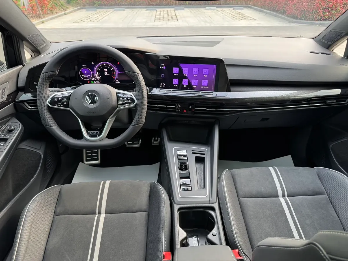 2023 Volkswagen Golf 1.4T 150HP L4 7DCT,autocango,china used car exporter,china ev exporter,chinese used car exporter,chinese used ev exporter
