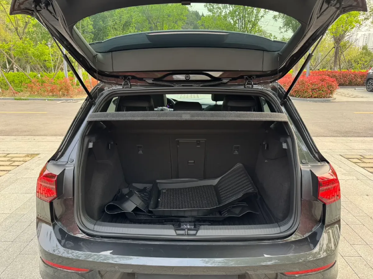 2023 Volkswagen Golf 1.4T 150HP L4 7DCT,autocango,china used car exporter,china ev exporter,chinese used car exporter,chinese used ev exporter