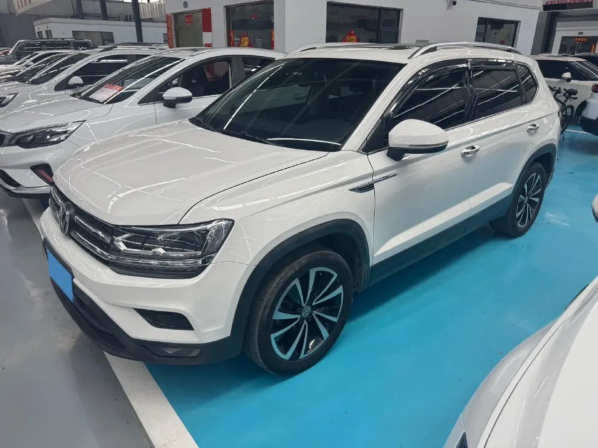 2019 MINI MINI 1.5T 102HP L3 7DCT,autocango,china used car exporter,china ev exporter,chinese used car exporter,chinese used ev exporter