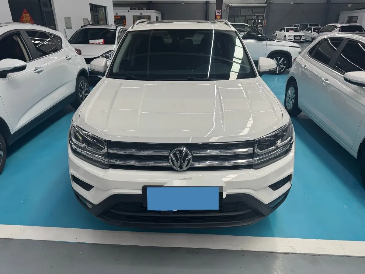 2019 MINI MINI 1.5T 102HP L3 7DCT,autocango,china used car exporter,china ev exporter,chinese used car exporter,chinese used ev exporter