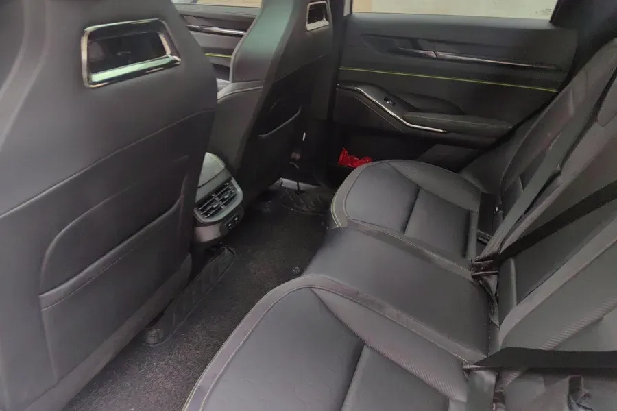 2022 Haval H6S 2.0T 211HP L4 7DCT,autocango,china used car exporter,china ev exporter,chinese used car exporter,chinese used ev exporter