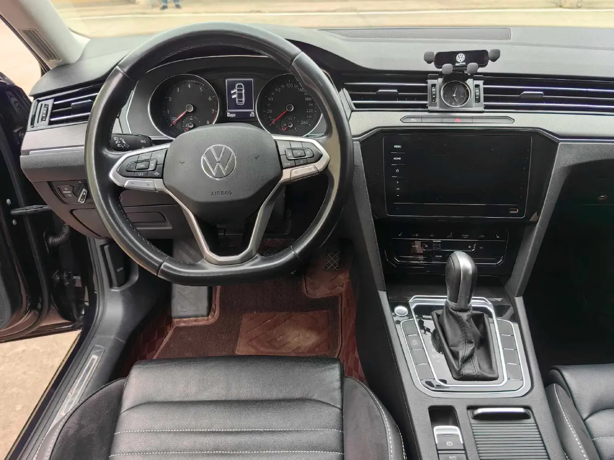 2020 Volkswagen Magotan 2.0T 186HP L4 7DCT,autocango,china used car exporter,china ev exporter,chinese used car exporter,chinese used ev exporter