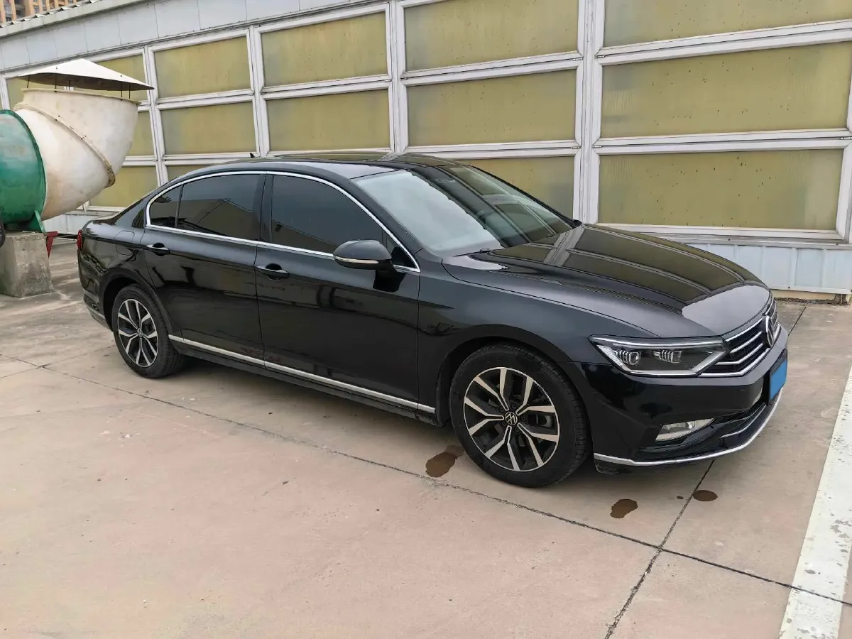 2020 Volkswagen Magotan 2.0T 186HP L4 7DCT,autocango,china used car exporter,china ev exporter,chinese used car exporter,chinese used ev exporter