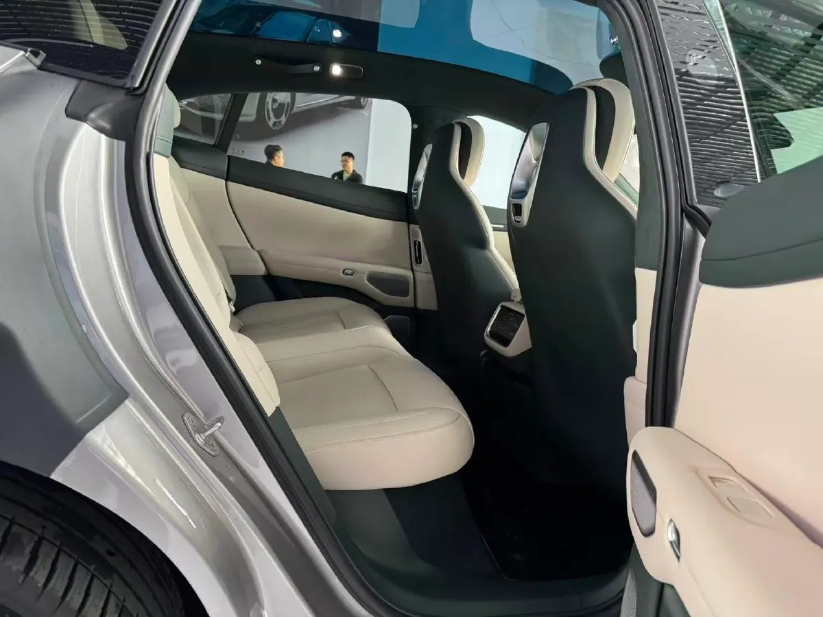 2025 MI YU7 BEV 101.7KWH,autocango,china used car exporter,china ev exporter,chinese used car exporter,chinese used ev exporter