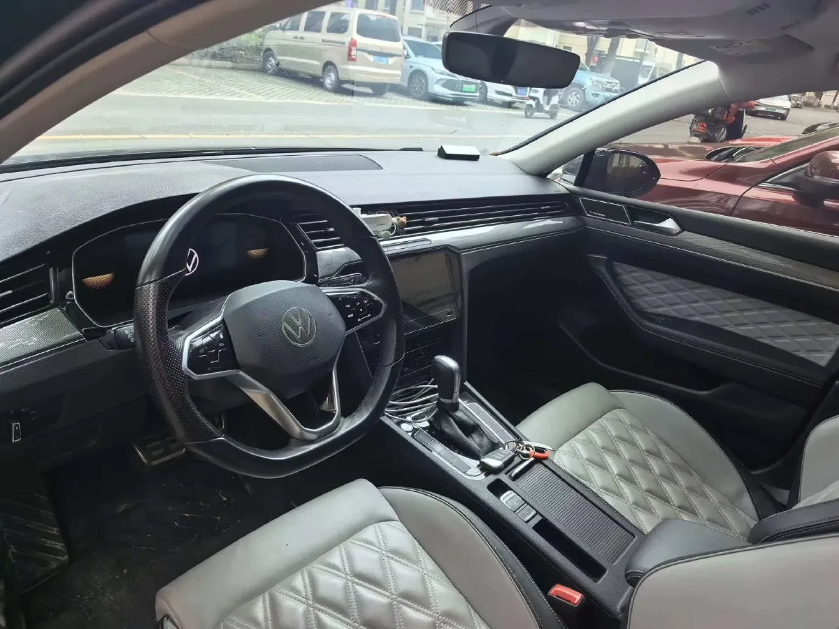 2023 Volkswagen Magotan 2.0T 186HP L4 7DCT,autocango,china used car exporter,china ev exporter,chinese used car exporter,chinese used ev exporter