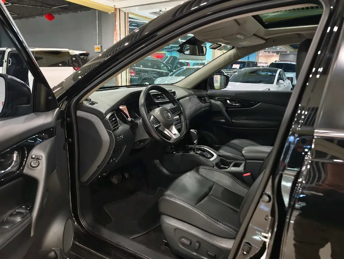 2020 Nissan X-Trail 2.0L 154HP L4 CVT,autocango,china used car exporter,china ev exporter,chinese used car exporter,chinese used ev exporter