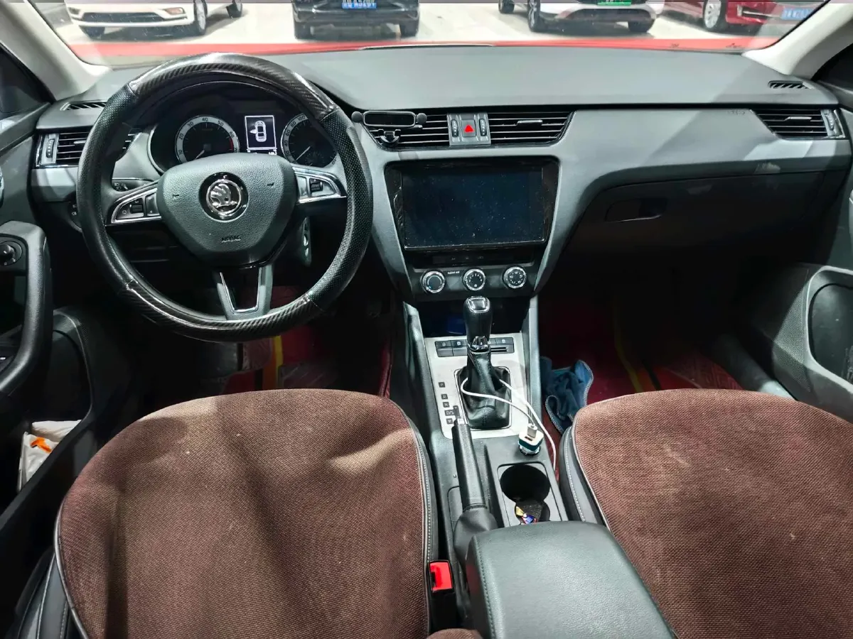 2021 Skoda Octavia 1.5L 113HP L4 6AT,autocango,china used car exporter,china ev exporter,chinese used car exporter,chinese used ev exporter