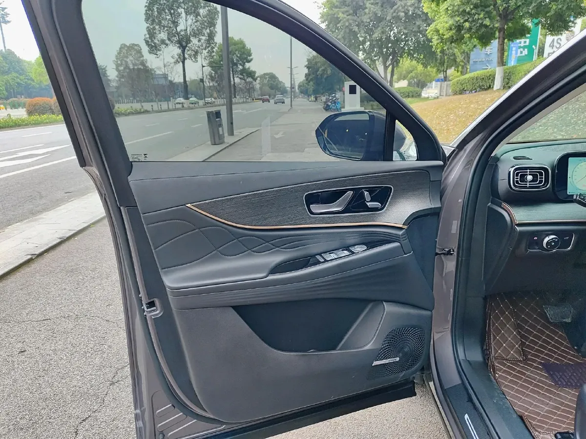 2023 Chery Tiggo 9 2.0T 261HP L4 8AT,autocango,china used car exporter,china ev exporter,chinese used car exporter,chinese used ev exporter