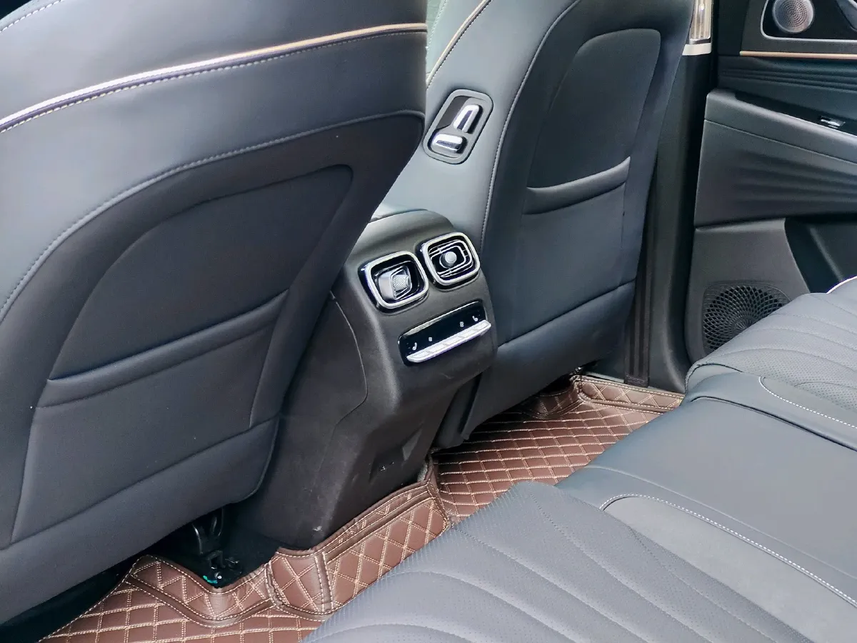 2023 Chery Tiggo 9 2.0T 261HP L4 8AT,autocango,china used car exporter,china ev exporter,chinese used car exporter,chinese used ev exporter