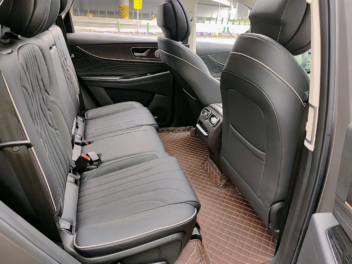 2023 Chery Tiggo 9 2.0T 261HP L4 8AT,autocango,china used car exporter,china ev exporter,chinese used car exporter,chinese used ev exporter