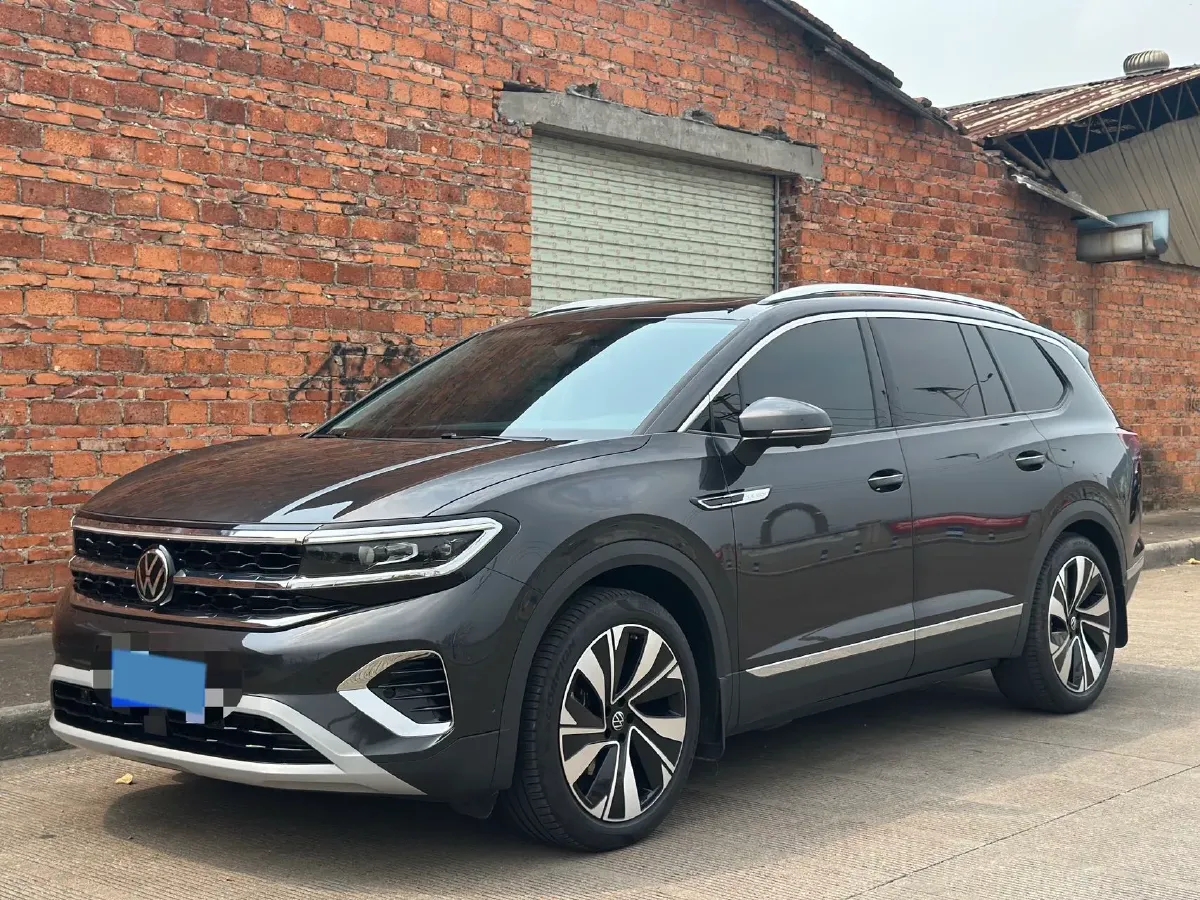 2023 Volkswagen Talagon 2.0T 220HP L4 7DCT,autocango,china used car exporter,china ev exporter,chinese used car exporter,chinese used ev exporter