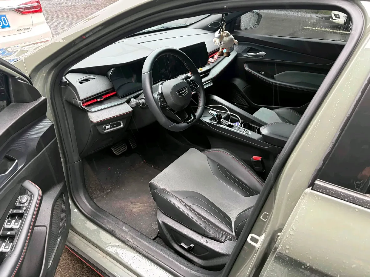 2022 Geely Binray 1.5T 181HP L4 7DCT,autocango,china used car exporter,china ev exporter,chinese used car exporter,chinese used ev exporter