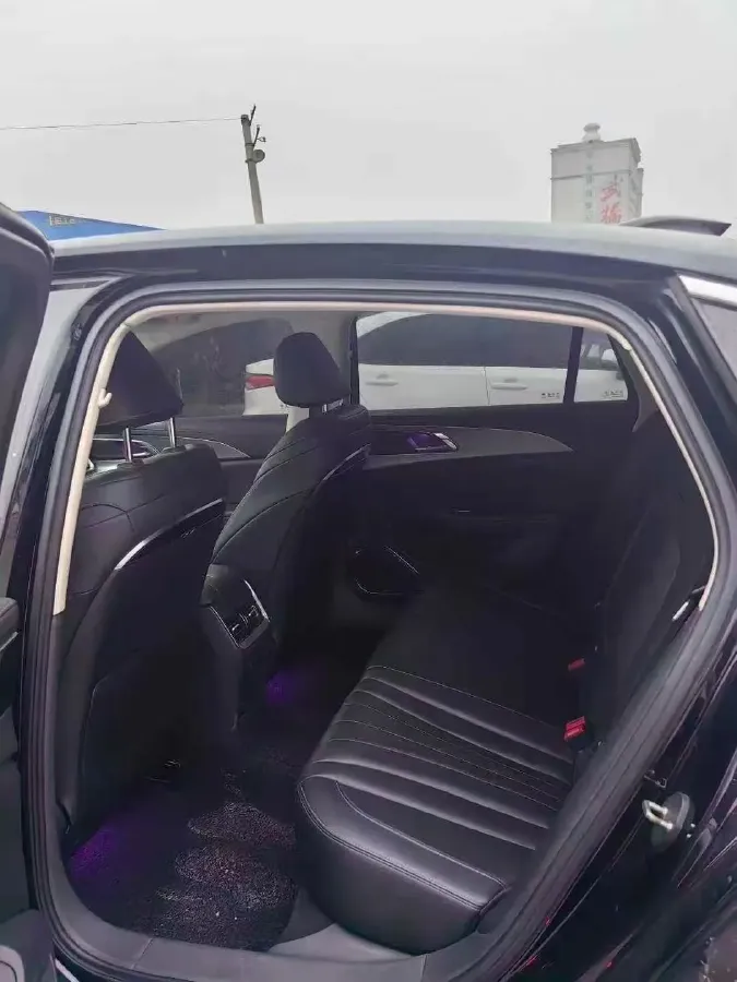 2023 HongQi H5 1.5T 169HP L4 7DCT,autocango,china used car exporter,china ev exporter,chinese used car exporter,chinese used ev exporter