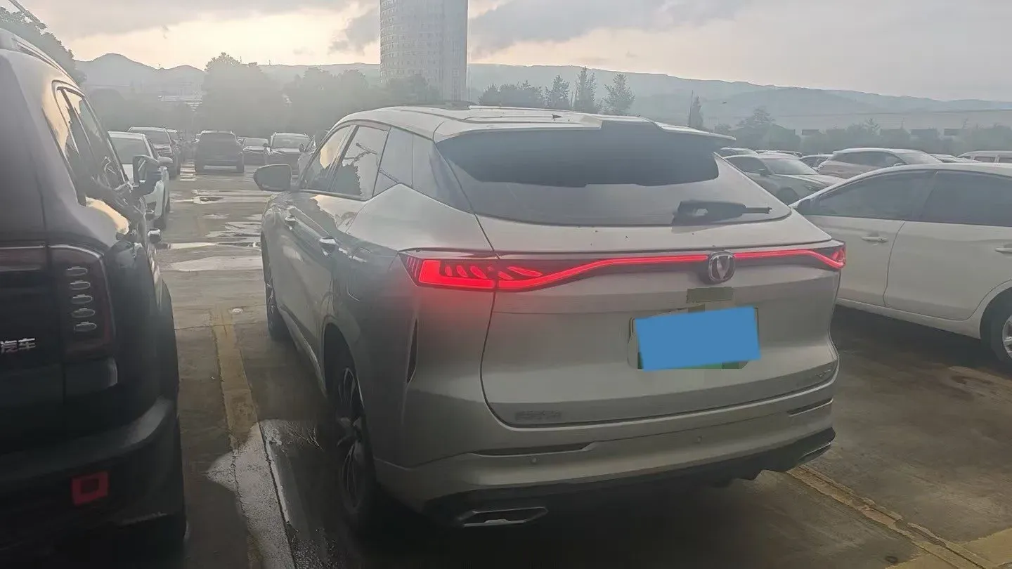 2024 ChangAn UNI-Z 1.5L 98HP L4 E-CVT PHEV 18.4KWH,autocango,china used car exporter,china ev exporter,chinese used car exporter,chinese used ev exporter