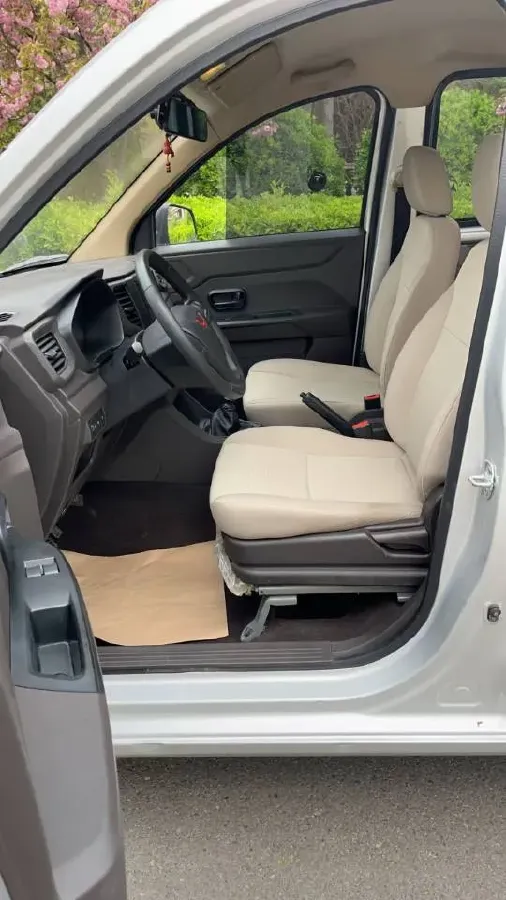 2022 JinBei Little Sea Lion X30 1.5L 102HP L4 5MT,autocango,china used car exporter,china ev exporter,chinese used car exporter,chinese used ev exporter