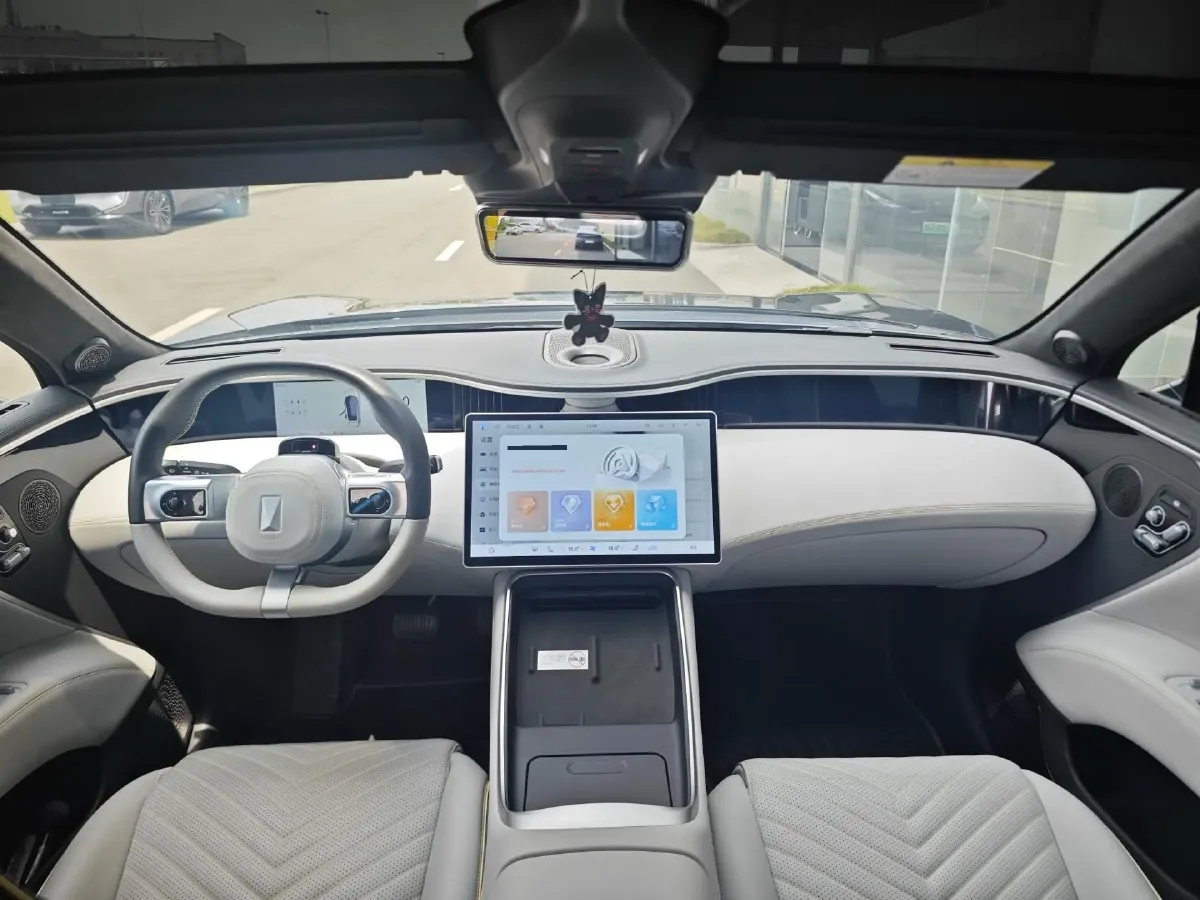 2024 Avatr 11 BEV 90KWH,autocango,china used car exporter,china ev exporter,chinese used car exporter,chinese used ev exporter