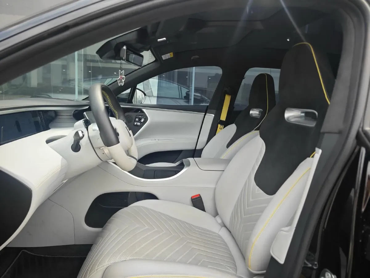 2024 Avatr 11 BEV 90KWH,autocango,china used car exporter,china ev exporter,chinese used car exporter,chinese used ev exporter