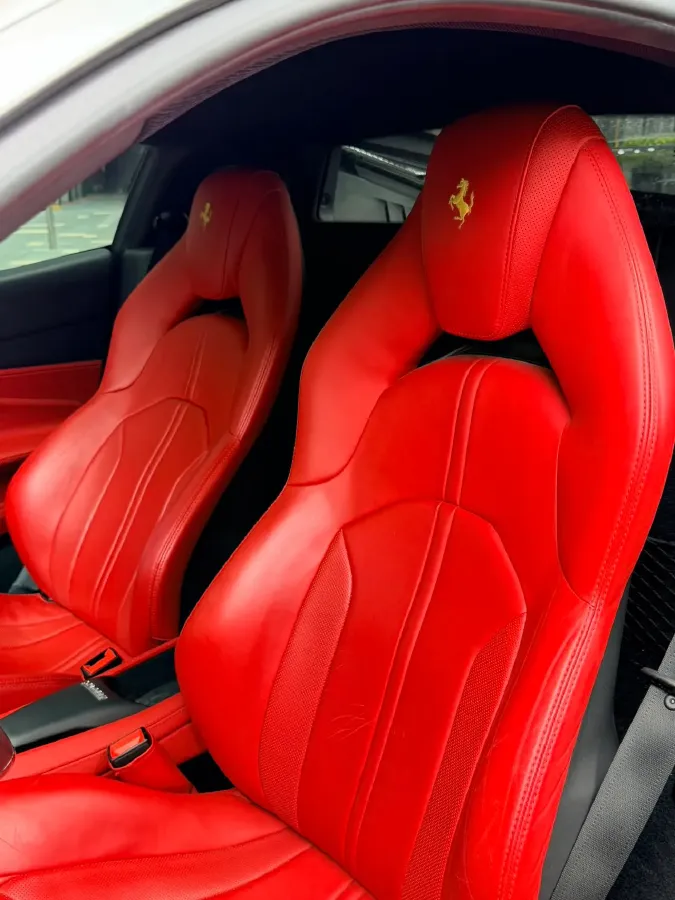 2019 Aston Martin DB11 5.2T 639HP V12 8AT,autocango,china used car exporter,china ev exporter,chinese used car exporter,chinese used ev exporter