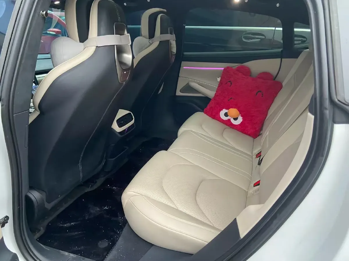 2024 MI SU7 BEV 101KWH,autocango,china used car exporter,china ev exporter,chinese used car exporter,chinese used ev exporter