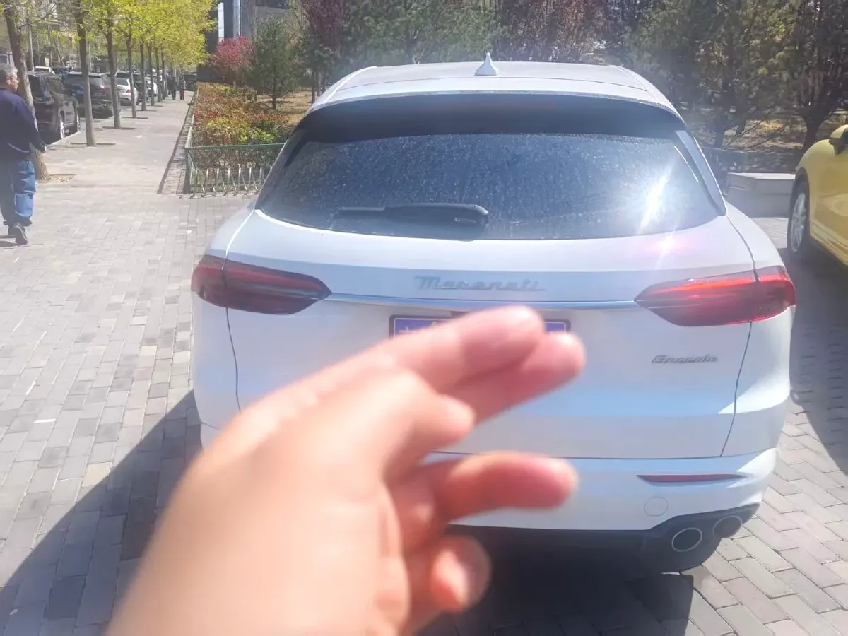 2022 Maserati Levante 2.0T 330HP L4 8AT,autocango,china used car exporter,china ev exporter,chinese used car exporter,chinese used ev exporter