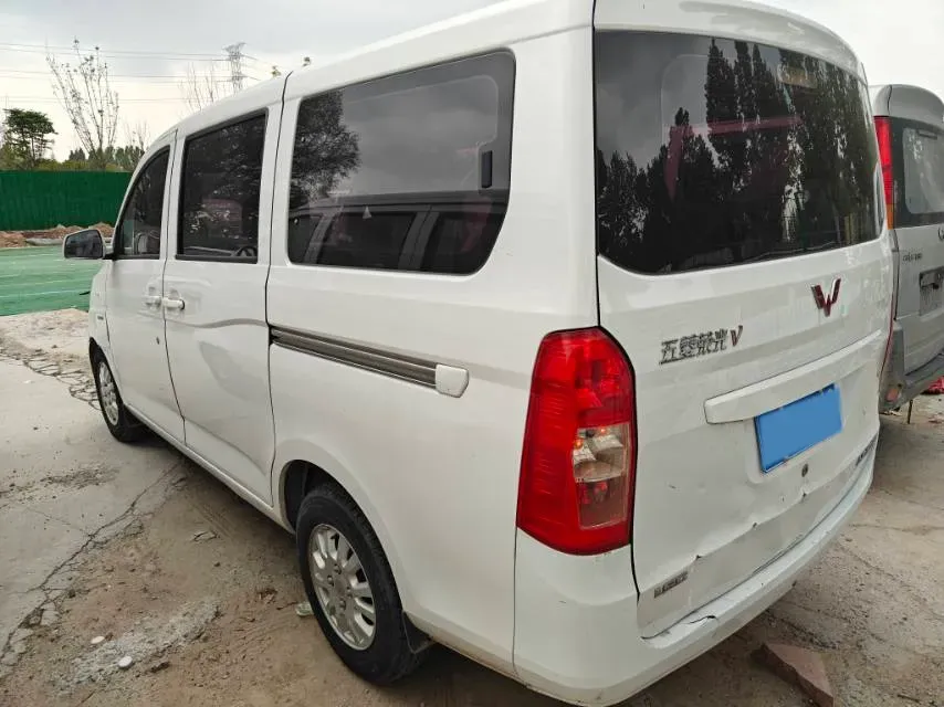 2016 WuLing RongGuang V 1.5L 112HP L4 5MT,autocango,china used car exporter,china ev exporter,chinese used car exporter,chinese used ev exporter