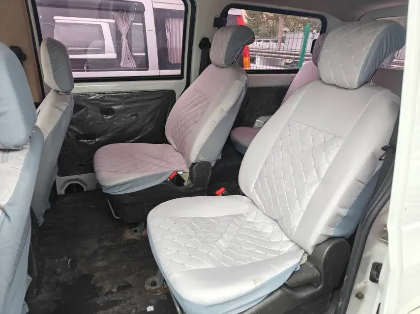 2016 WuLing RongGuang V 1.5L 112HP L4 5MT,autocango,china used car exporter,china ev exporter,chinese used car exporter,chinese used ev exporter