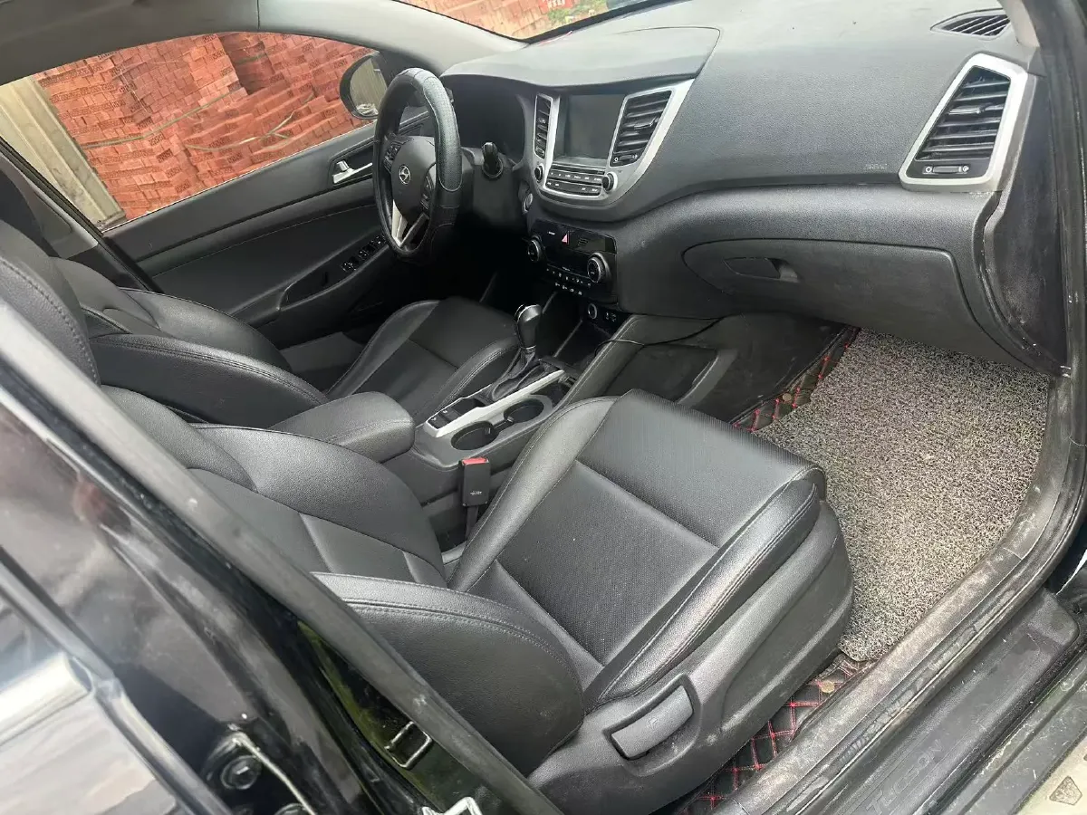 2015 Hyundai Tucson 1.6T 177HP L4 7DCT,autocango,china used car exporter,china ev exporter,chinese used car exporter,chinese used ev exporter