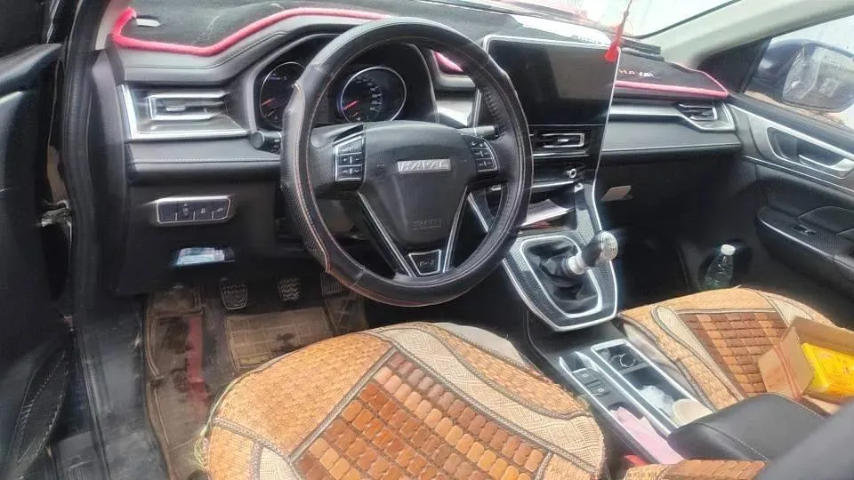 2021 Haval M6 1.5T 150HP L4 6MT,autocango,china used car exporter,china ev exporter,chinese used car exporter,chinese used ev exporter