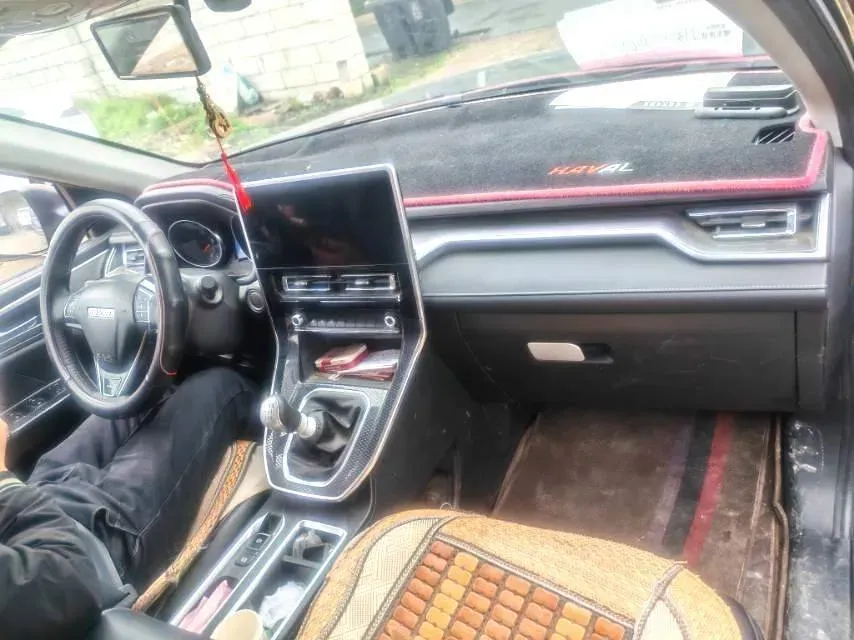 2021 Haval M6 1.5T 150HP L4 6MT,autocango,china used car exporter,china ev exporter,chinese used car exporter,chinese used ev exporter