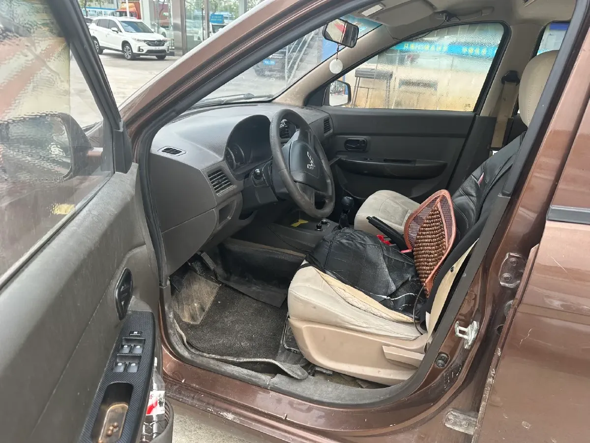 2018 WuLing HongGuang 1.5L 105HP L4 5MT,autocango,china used car exporter,china ev exporter,chinese used car exporter,chinese used ev exporter