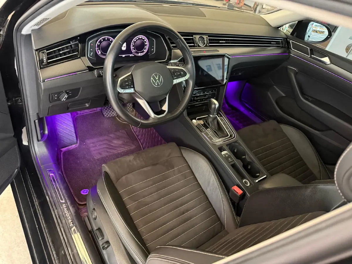 2020 Volkswagen Magotan 2.0T 186HP L4 7DCT,autocango,china used car exporter,china ev exporter,chinese used car exporter,chinese used ev exporter