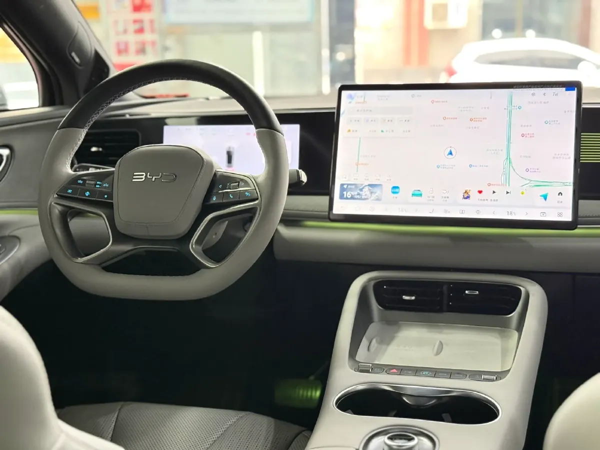 2025 LanDian E5 PLUS 1.5L 95HP L4 E-CVT PHEV,autocango,china used car exporter,china ev exporter,chinese used car exporter,chinese used ev exporter