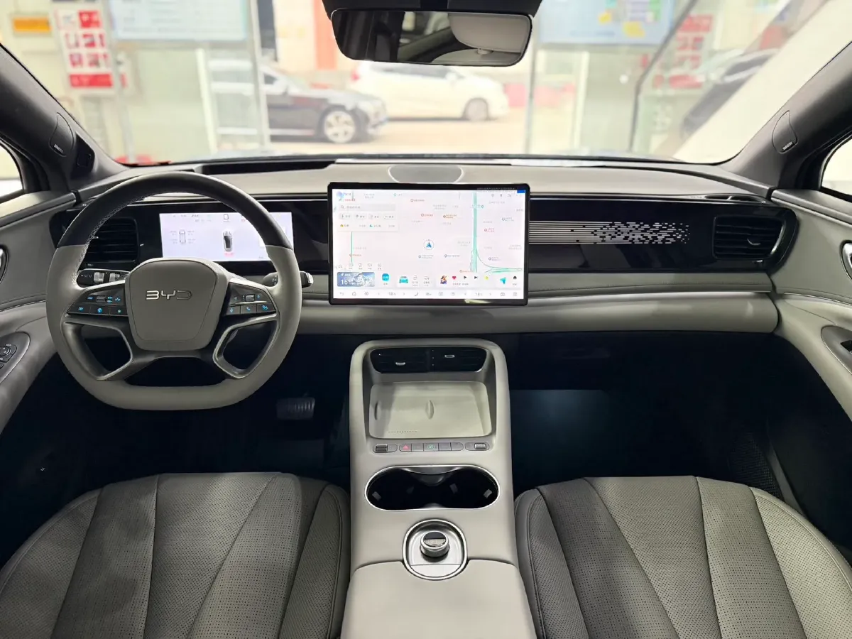 2025 LanDian E5 PLUS 1.5L 95HP L4 E-CVT PHEV,autocango,china used car exporter,china ev exporter,chinese used car exporter,chinese used ev exporter