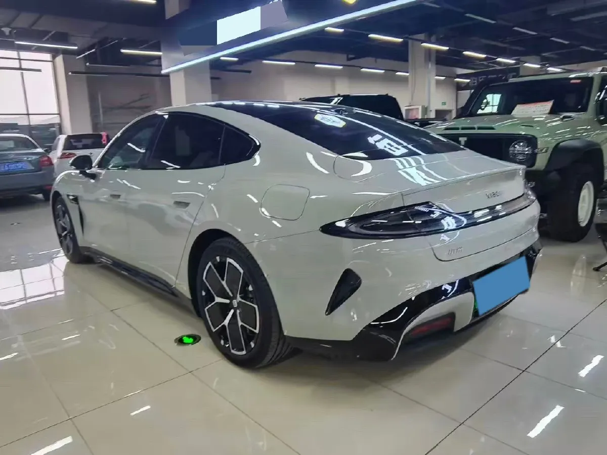 2024 MI SU7 BEV 73.6KWH,autocango,china used car exporter,china ev exporter,chinese used car exporter,chinese used ev exporter