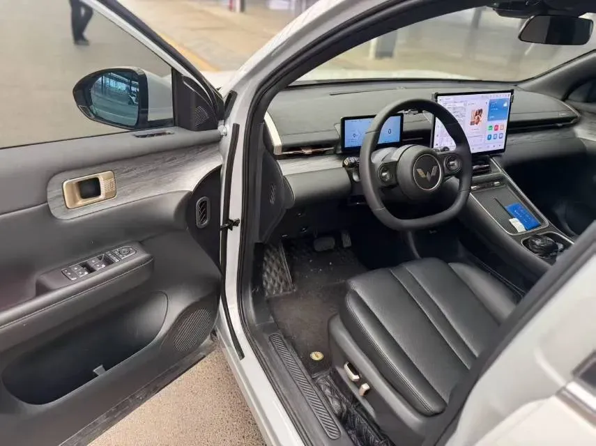 2024 WuLing XingGuangS BEV 60KWH,autocango,china used car exporter,china ev exporter,chinese used car exporter,chinese used ev exporter