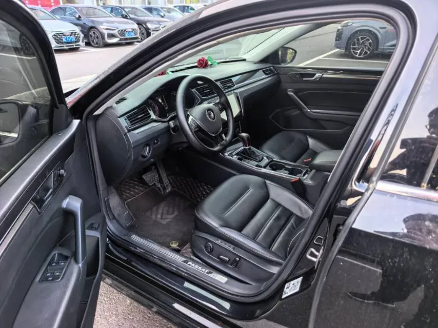 2017 Volkswagen Passat 1.8T 180HP L4 7DCT,autocango,china used car exporter,china ev exporter,chinese used car exporter,chinese used ev exporter