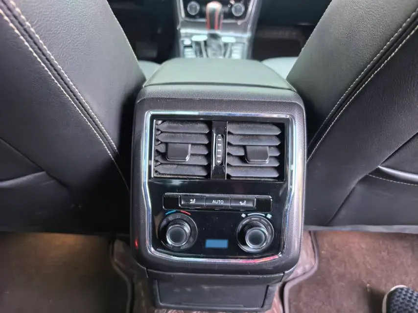 2017 Volkswagen Passat 1.8T 180HP L4 7DCT,autocango,china used car exporter,china ev exporter,chinese used car exporter,chinese used ev exporter