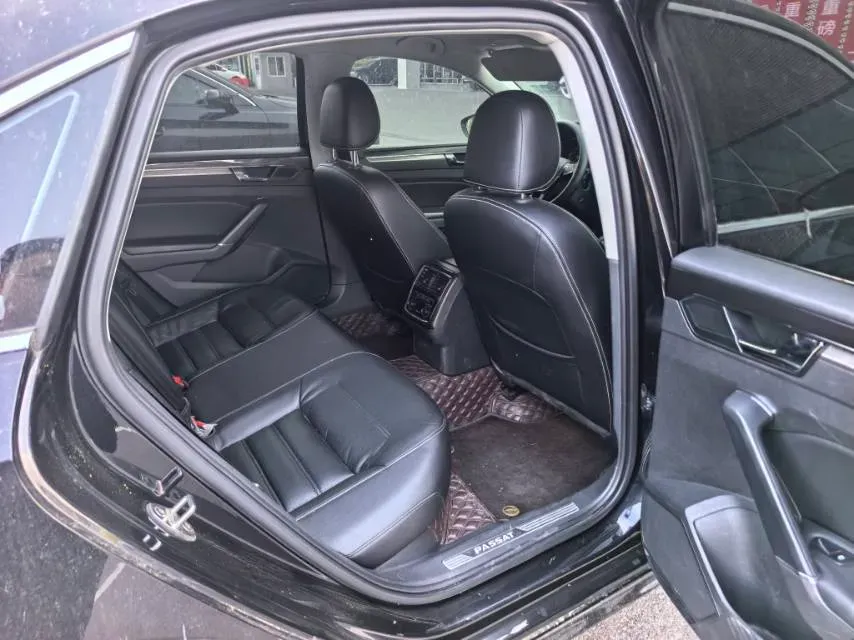 2017 Volkswagen Passat 1.8T 180HP L4 7DCT,autocango,china used car exporter,china ev exporter,chinese used car exporter,chinese used ev exporter