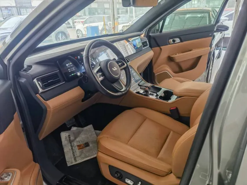 2021 Li ONE Range Extended 131HP REEV 40.5KWH,autocango,china used car exporter,china ev exporter,chinese used car exporter,chinese used ev exporter