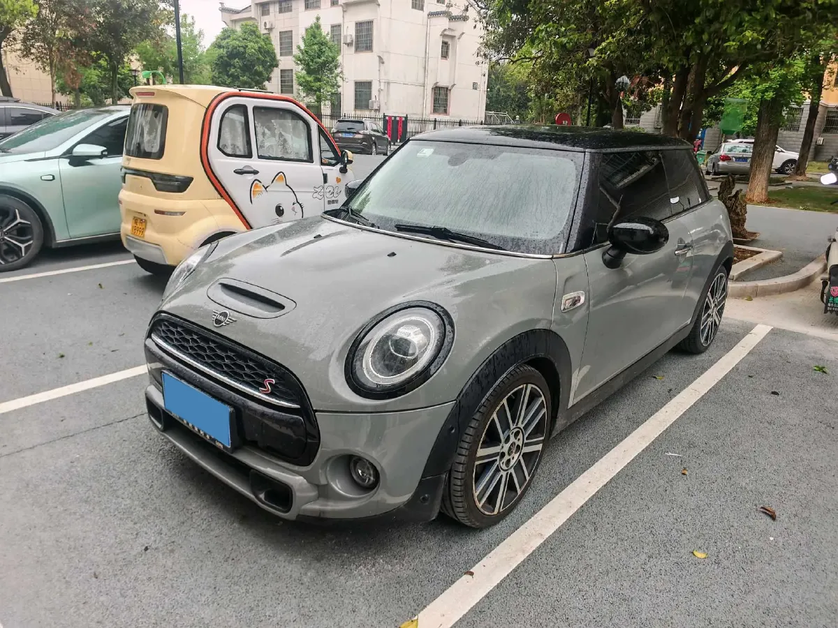 2024 ChangAn X7 PLUS 1.5T 170HP L4 6MT,autocango,china used car exporter,china ev exporter,chinese used car exporter,chinese used ev exporter