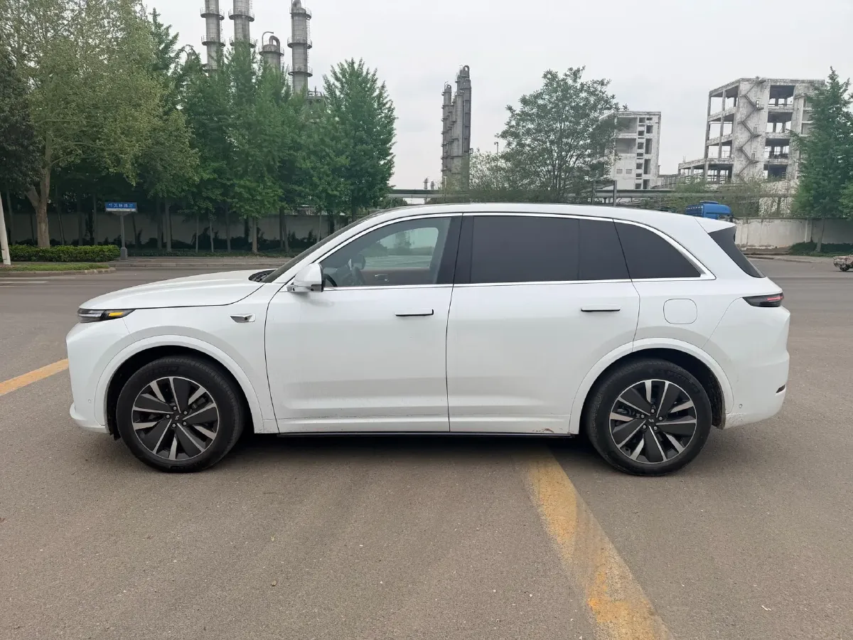 2025 Li L7 Range Extended 154HP REEV,autocango,china used car exporter,china ev exporter,chinese used car exporter,chinese used ev exporter