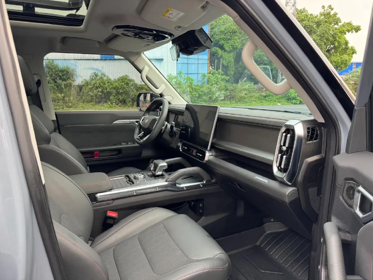 2023 Jetour Traveller 2.0T 254HP L4 7DCT,autocango,china used car exporter,china ev exporter,chinese used car exporter,chinese used ev exporter