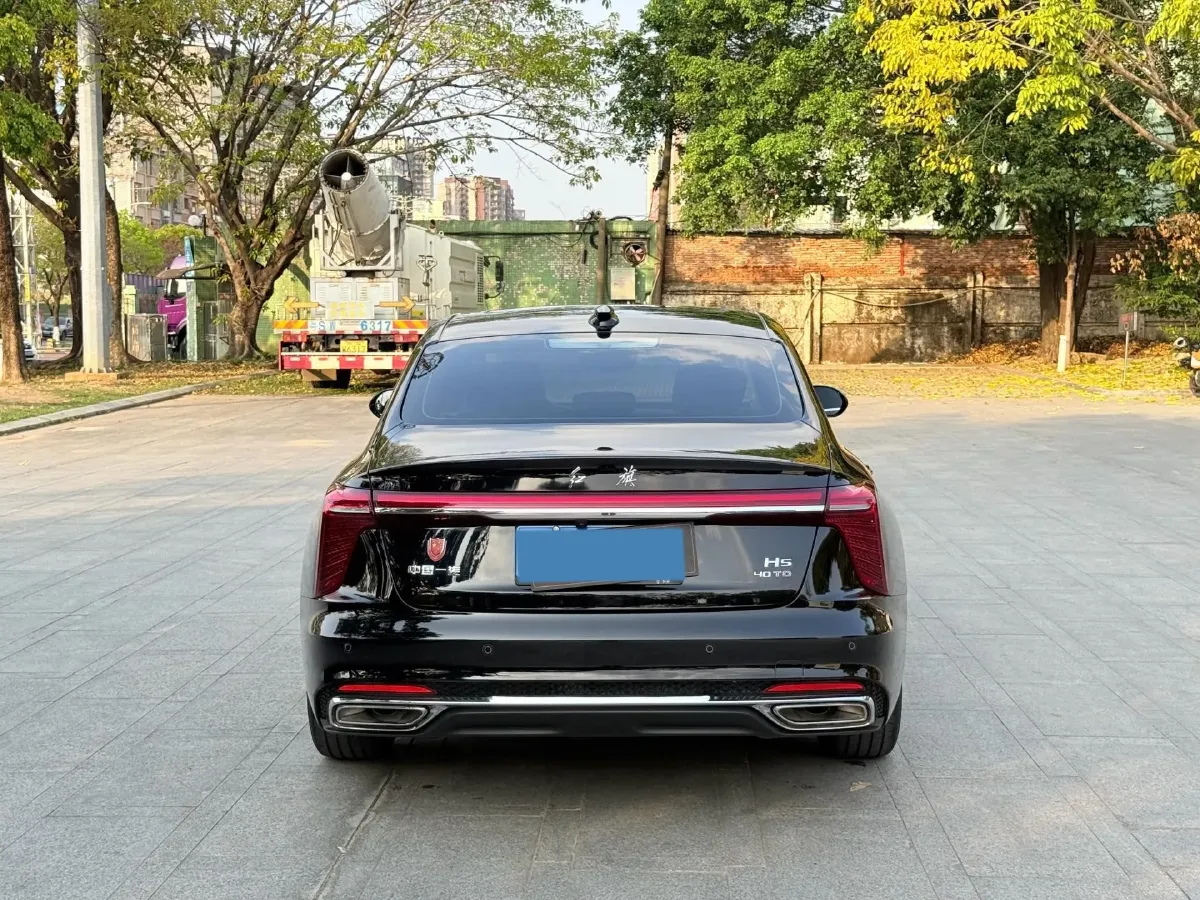 2023 HongQi H5 2.0T 224HP L4 8AT,autocango,china used car exporter,china ev exporter,chinese used car exporter,chinese used ev exporter