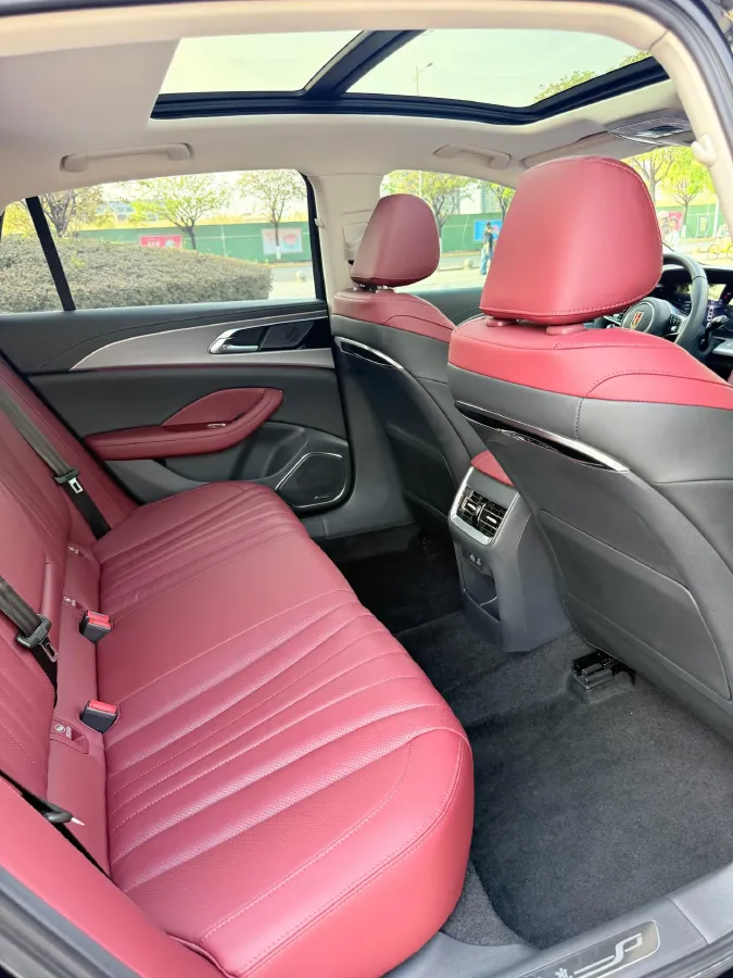 2023 HongQi H5 2.0T 224HP L4 8AT,autocango,china used car exporter,china ev exporter,chinese used car exporter,chinese used ev exporter