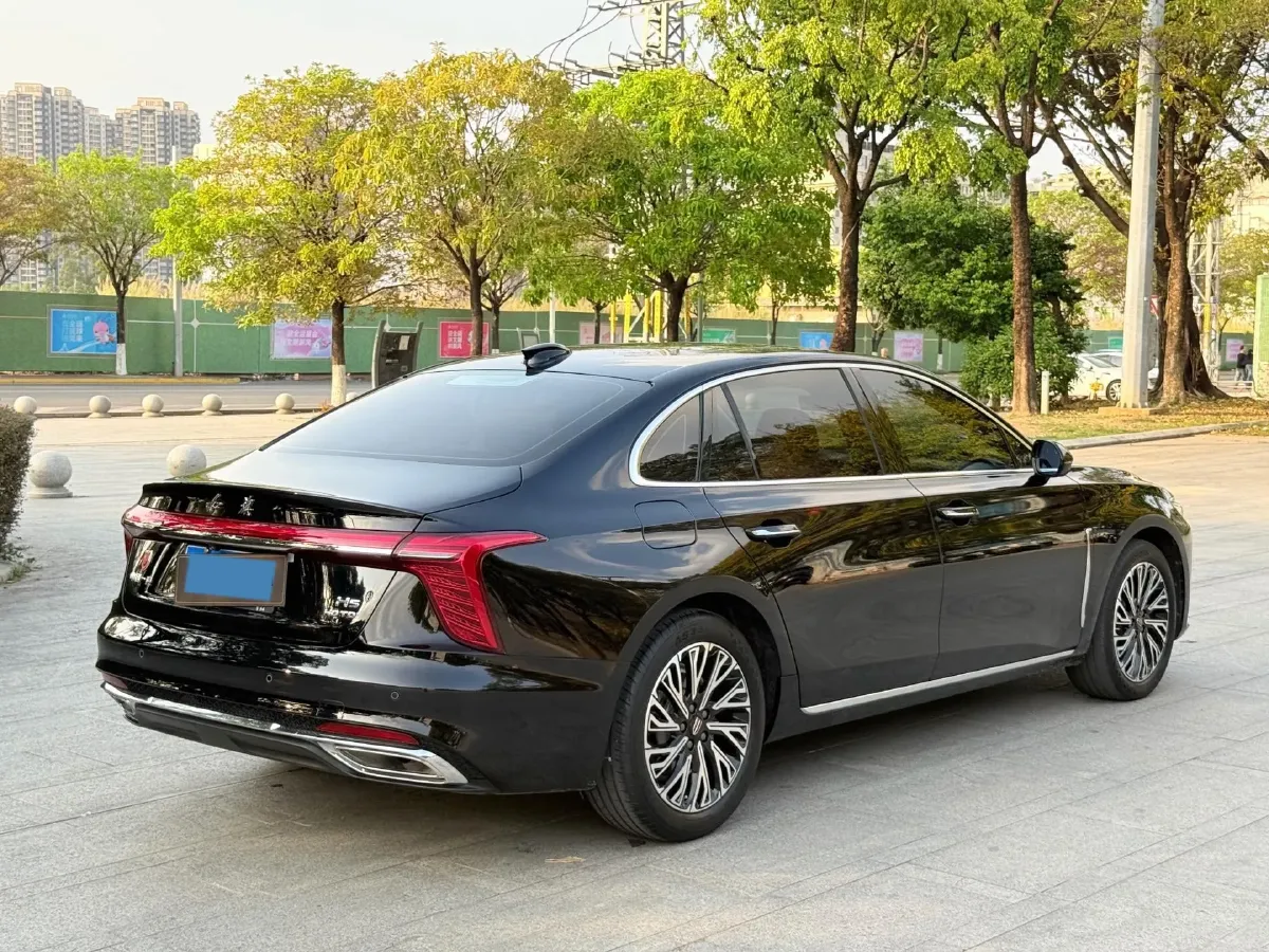 2023 HongQi H5 2.0T 224HP L4 8AT,autocango,china used car exporter,china ev exporter,chinese used car exporter,chinese used ev exporter