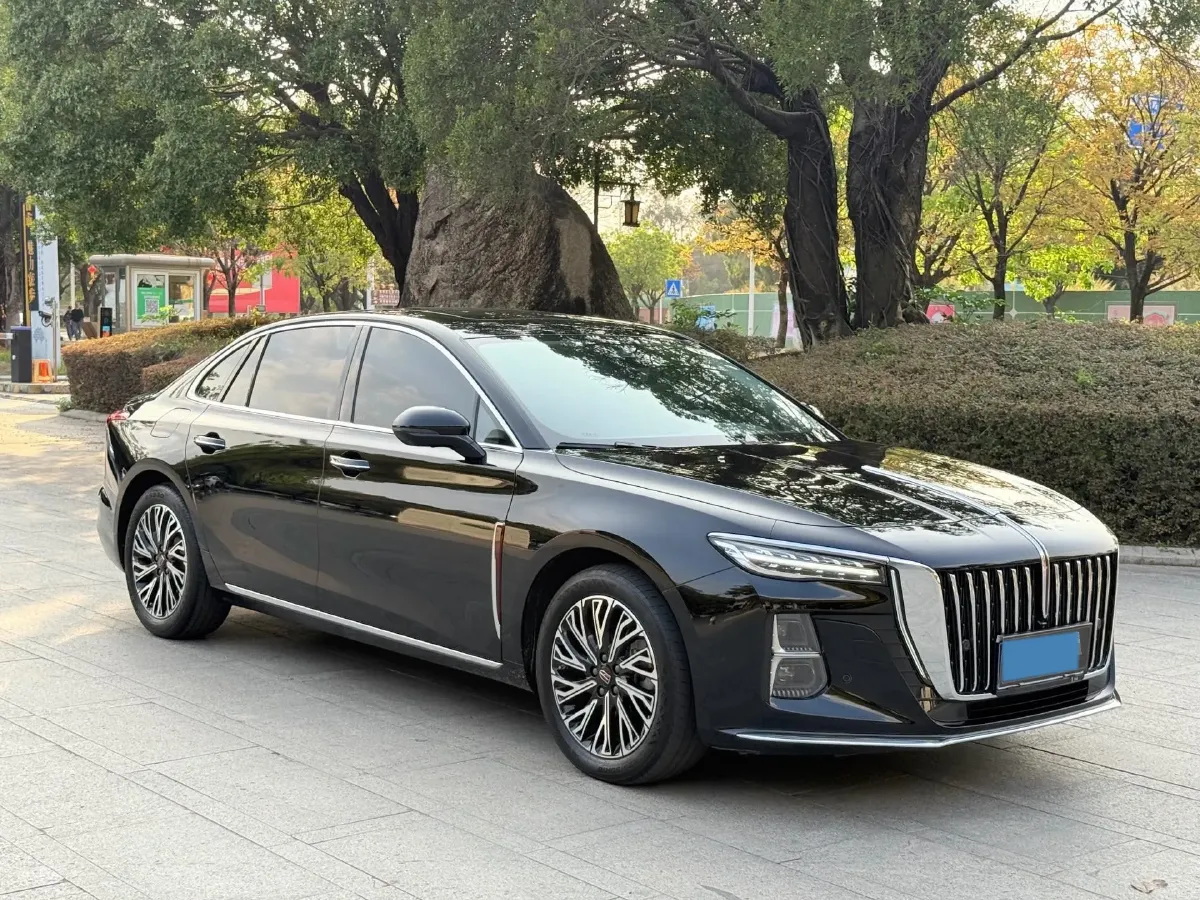 2023 HongQi H5 2.0T 224HP L4 8AT,autocango,china used car exporter,china ev exporter,chinese used car exporter,chinese used ev exporter
