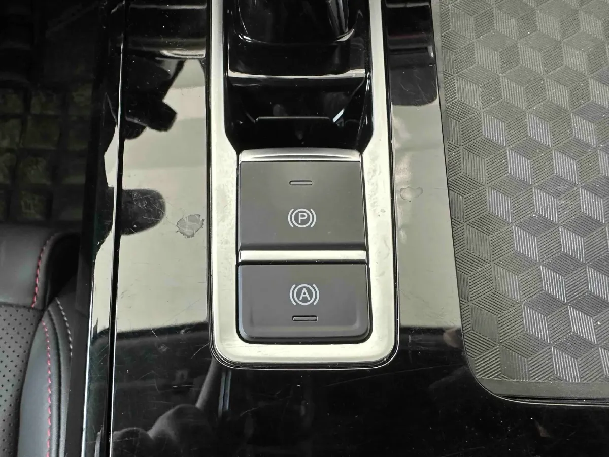 2022 Chery Tiggo 7 1.5T 156HP L4 CVT,autocango,china used car exporter,china ev exporter,chinese used car exporter,chinese used ev exporter